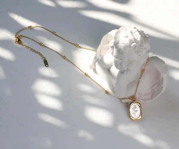 Gold_Necklace_For_Women